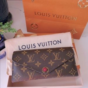 ❌❌ SOLD ❌❌  ORIGINAL. Louis Vuitton. Wallet. Fuschia.